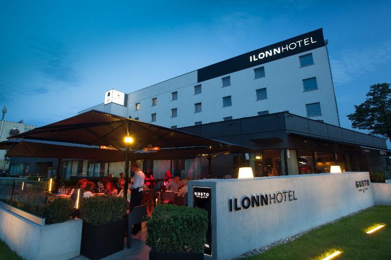 Ilonn Hotel พอซนาน ภายนอก รูปภาพ